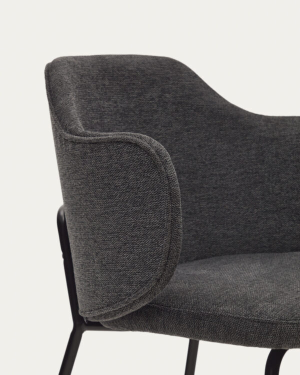 Chaise Yunia gris foncé avec pieds en acier