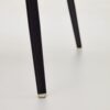 Chaise Yunia gris foncé avec pieds en acier