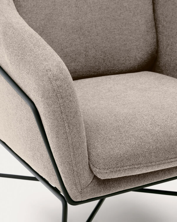 Fauteuil Brida beige et pieds en acier