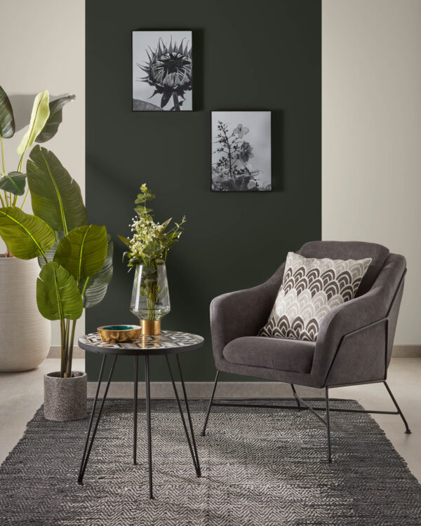 Fauteuil Brida gris foncé avec structure en acier