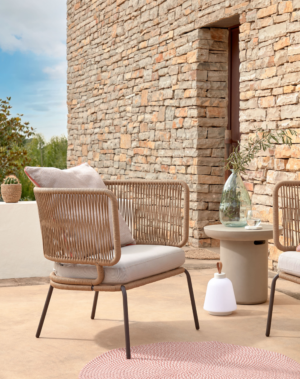 Fauteuil Nadin en corde beige et pieds en acier