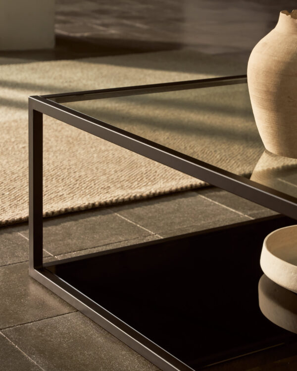 Table basse Blackhill carrée
